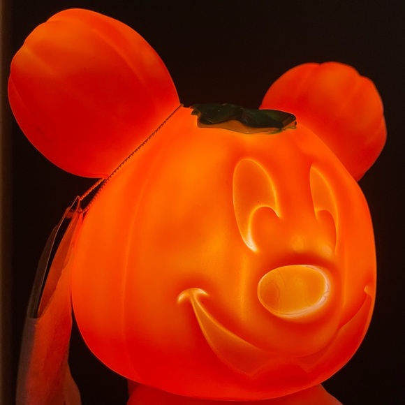 Light up Mickey Jack o lantern small pumpkin - Picture 6 of 6